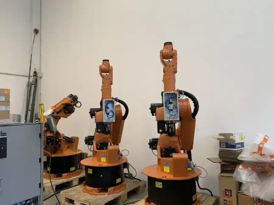 Robot estrazione pressofusi